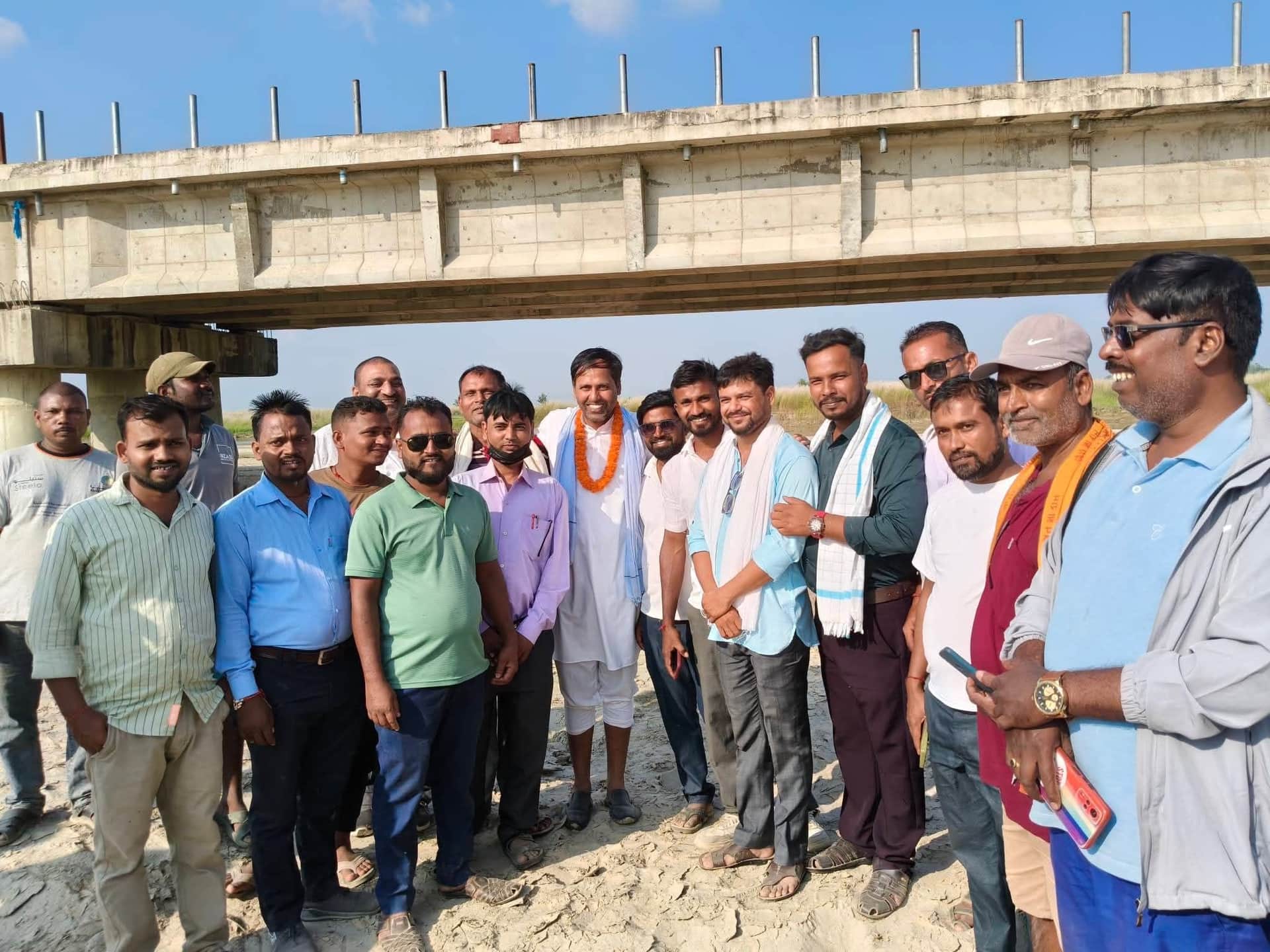 कमला पुलको नीरिक्षणमा गएका साँसद तपेश्वर यादव