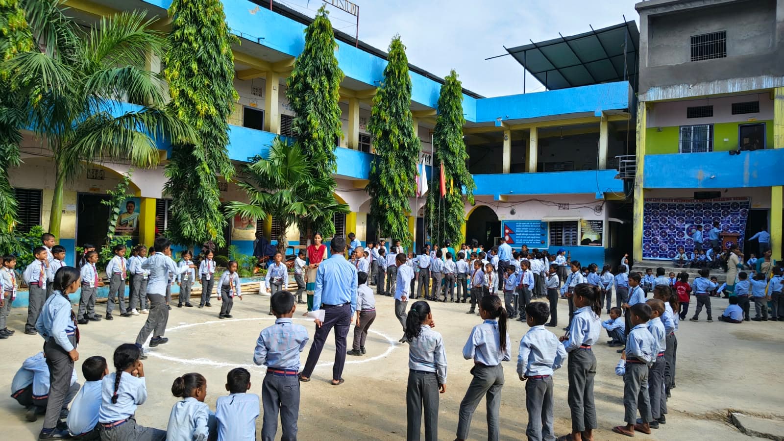 जनकनन्दिनीको न्यू लाईफ भिजन स्कूलद्धारा बाढी पीडितका लागि १ लाख २१ हजार सहयोग
