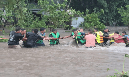 धरान र विराटनगर जाने बाटो बन्द