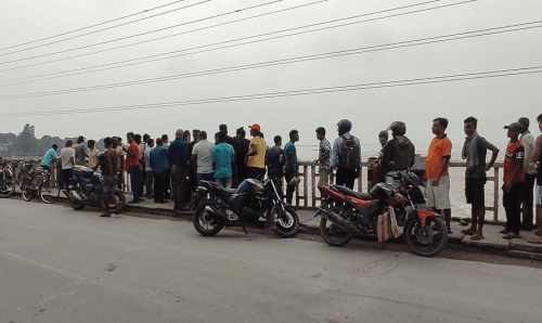मोटरसाईकल लगाएर कोशीमा कुदे एक युवक, अहिलेसम्म बेपत्ता