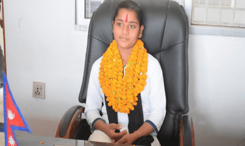 प्रदेश २ः १६ बर्षिय अञ्जली बनिन गाउँपालिका अध्यक्ष