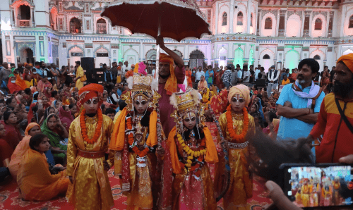 जनकपुरमा विवाहपँचमी सुरु, आज रामसीतालाई नगर दर्शन गराइयो