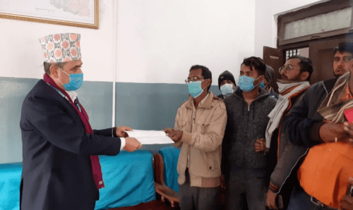 रेल्वे कर्मचारीको तालिम रोक्न सिडिओलाई ज्ञापन