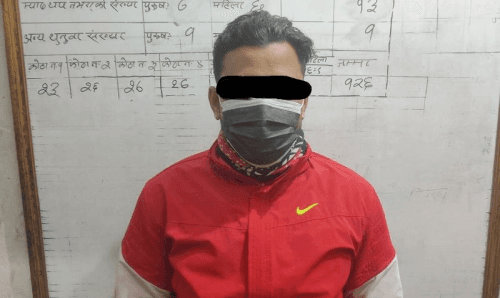 यी हुन मुख्यमन्त्री लालबाबु राउतको घरमा ढुँगा प्रहार गर्ने युवक