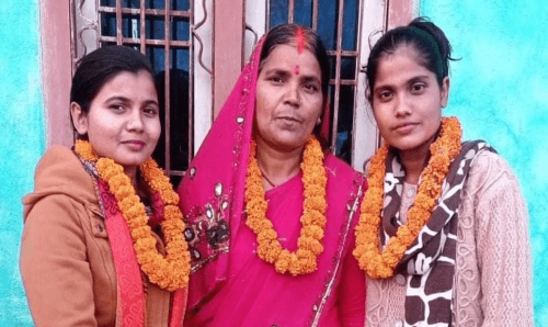मधेशकी यी दिदी बहिनी एकैपटक लोकसेवामा नाम निकालेपछि...