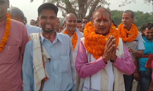 कमला नगरपालिकामा नेपाली काँग्रेसबाट मेयरमा विशेश्वर यादव ले दिए उम्मेदवारी