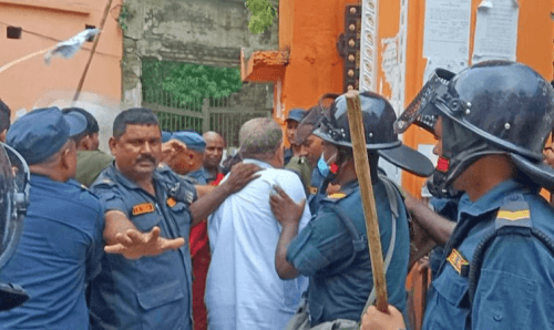 जनकपुरधामका उपप्रमुख साहमाथि चप्पल प्रहार