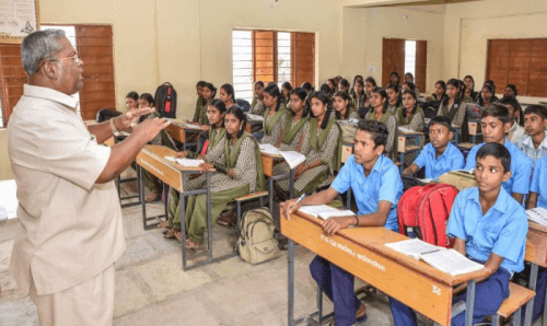 सरकारी विद्यालयहरु बन्दको कार्यक्रम स्थगित, भोलीदेखि स्कूलहरु खुल्ने