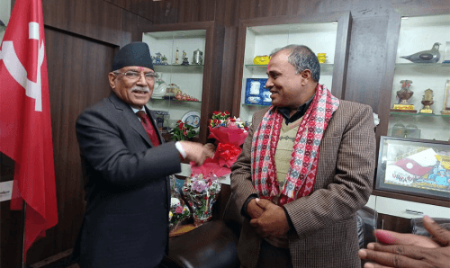 स्वतन्त्रबाट जितेका कुशवाहा प्रचण्डसँग माओवादीमा प्रवेश