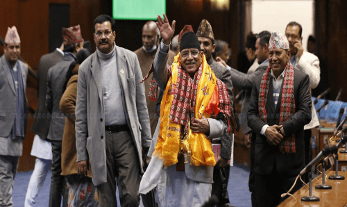 प्रधानमन्त्री प्रचण्डले पाए प्रचण्ड बहुमत