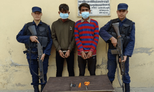 फरार अभियुक्त पक्राउ गर्न गएका प्रहरीमाथि चक्कु प्रहार, गोली फायर गरी पक्राउ