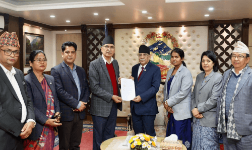 सरकारबाट एमाले आउट, मन्त्रीहरुले बुझाए राजीनामा, अब नयाँ सरकार बन्ने