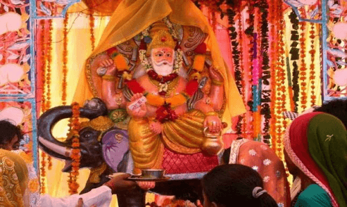 चोटपटक र सवारी दुर्घटनाबाट बच्न आज विश्व निर्माता 'विश्वकर्मा' को पूजा गरिँदै