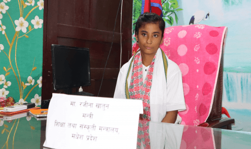 कक्षा ९ मा पढने खातुन बनिन मधेश प्रदेशको १ घण्टे शिक्षामन्त्री