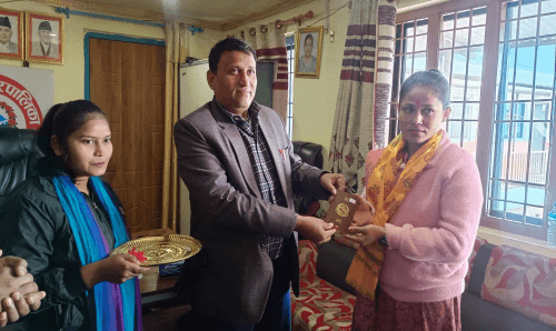 देशमै पहिलोपल्ट मिर्चैया नगरपालिकाबाटै पासपोर्ट