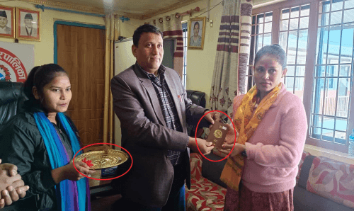 मिर्चैयाका मेयर यादवको सस्तो लोकप्रियताको लागि नक्कली स्टण्ट, गलत सल्लाहमा ट्रोलको शिकार