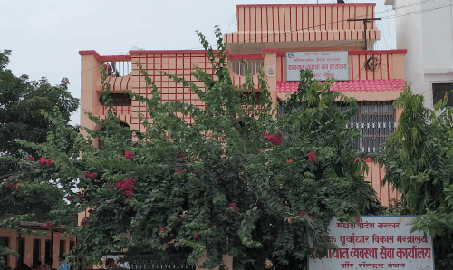 यातायात कार्यालयमा रातीमै लिखित परीक्षा र ट्रायल, ४० हजारसम्म उठाइदै