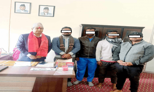 सिरहाको नयाँ सिडिओमा दाहाल, माओवादीयनहरुले गरे स्वागत