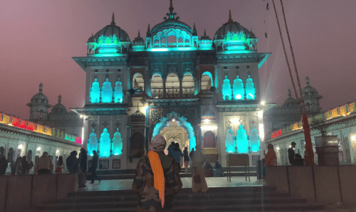 चोरी हुन थालेपछि जानकी मन्दिरमा सुरक्षा बढाईयो, भिखारीलाई रोक