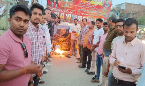 पत्रकार यादवको १३ औँ पूण्यतिथिमा न्यूज ब्यूरोले सिरहामा गर्यो 'श्रद्धाञ्जली अर्पण'