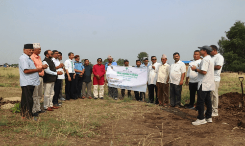 धनुषाको लालगढमा चुरे उत्थानशील आयोजनाद्धारा वृक्षारोपण