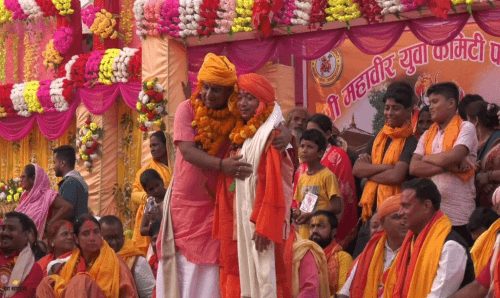 विवाहपँचमीको लागि दोस्रो पटक रामलाई तिलक चढाइदै