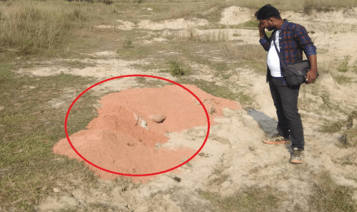 खोला किनारमा भेटियो २० बोरा नक्कली पोटास, एक पक्राउ - समाचार प्रभाव