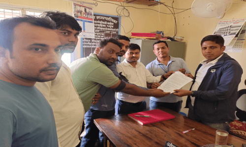 धनुषाको कमला नगरपालिकाका कर्मचारीहरुले गरे निजामति सेवा दिवस बष्हिकार