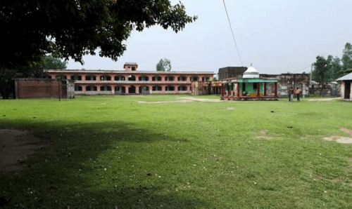 धनुषामा विद्यालयको पर्खाल भत्किँदा एक विद्यार्थीको अवस्था चिन्ताजनक !