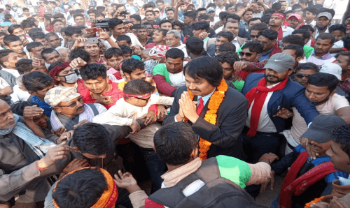 उपचुनावमा डा. सिके राउतको 'जलवा'