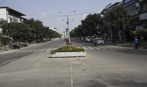 लकडाउन विहानैदेखि देशैभर सुरु, उल्लंघन गरे कारवाही