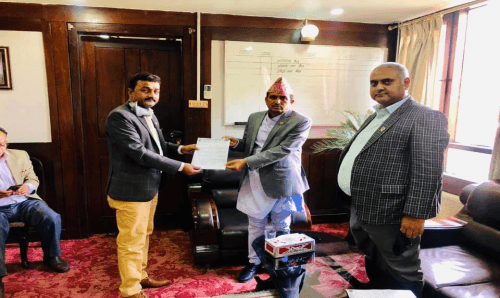 सांसद यादवको आग्रह : 'नारायणी अस्पतालाई पुनः सञ्चालनमा ल्याइयोस्'