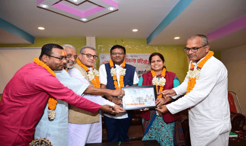 मधेस ग्रामीण बिकाश परियोजना को १५ औँ वाषिर्कोत्सवमा विभिन्न व्यक्तित्वलाई सम्मान