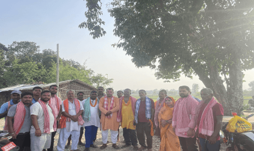 धनौजीमा विभिन्न पार्टी छाडेर दर्जनौ कार्यकर्ता लोसपामा