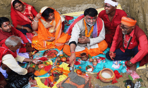 ऐतिहासिक गढीमाई मन्दिर परिसरमा जानकी मन्दिरझैं विवाहमण्डप र धर्मशाला