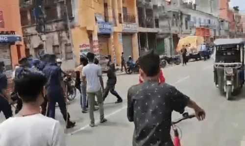 पसल खोलेको भन्दै प्रहरीद्धारा एक व्यापारी कुटिए