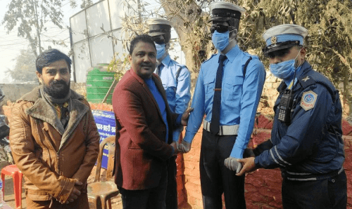 जनकपुर : दुर्घटना न्यूनिकरणको लागि ट्राफिकको पुतला
