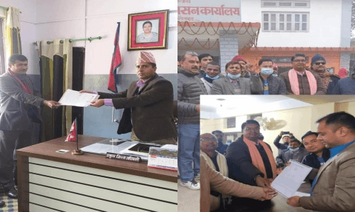 माधव र प्रचण्ड पक्षका नेताहरुले  बुझाए प्रधामन्त्रीलाई ज्ञापन पत्र