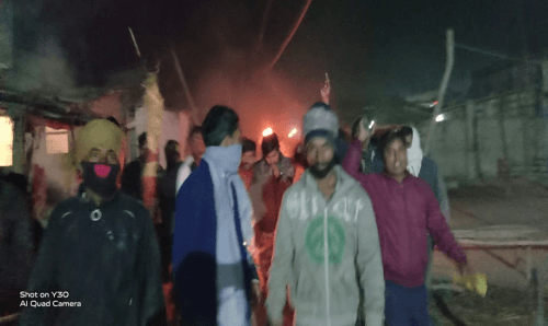 विद्यालयको हरहिसाब माग गर्दै धनुषाको मँगराहामा मशाल जुलुस