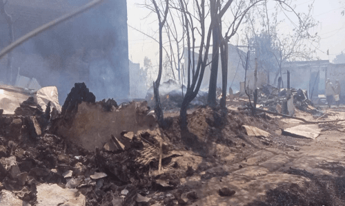 महोत्तरीको मटिहानी अग्नि पीडितको लागि जथाभावी रकम असुलिँदै, पीडितसम्म पुग्छन थोरै
