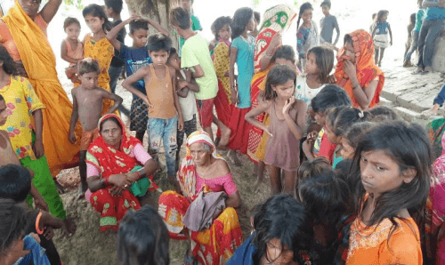 जनकपुरः छोराबुहारीले घरबाट निकालेपछि वृद्धले गरे रेलमा कटेर आत्महत्याको प्रयास