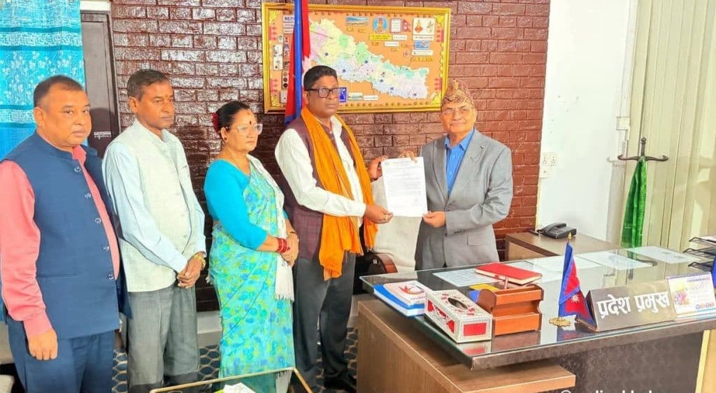 मधेश सरकारबाट बाहिरियो एमाले, यी ४ मन्त्रीले ठोके राजीनामा