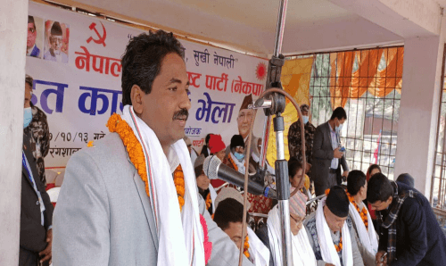 पदमुक्त भएपछि नेता प्रभु साहले भने,–'प्रचण्डको निर्णय लोकतन्त्रको उपहास'