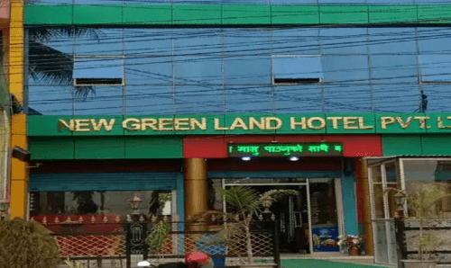 गोलबजारको ग्रीन ल्याण्ड होटलमा प्रहरीको छापा, दुई जना पक्राउ