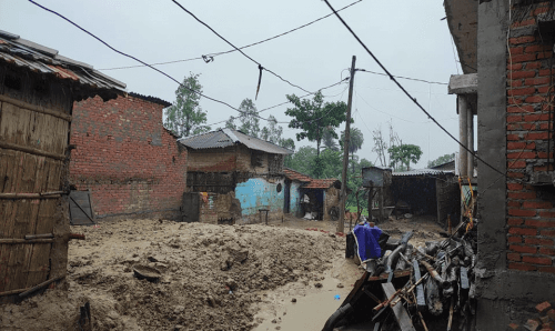 निरन्तर बर्षाले जनजीवन प्रभावित