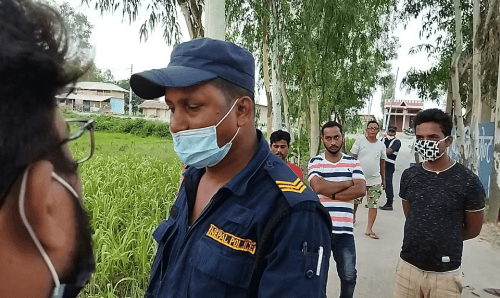 प्रदेश २ः प्रहरीले घुस लिँदै गर्दा पत्रकारले खिचे भिडियो, पैसा फालेर भाग्न थालेपछि...