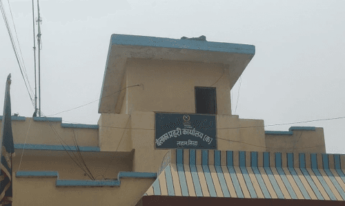सिरहाः हिरासतबाट थुनुवा भागेपछि सई सहित तीन प्रहरी निलम्बन