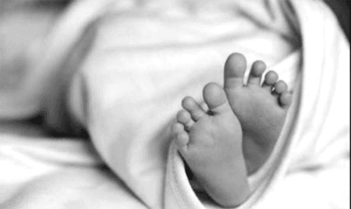 रक्सी खाएर पाँच महिने बालिकालाई पिँढीमा फालेर हत्या !