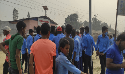 विद्यालयमा राजनीतिः धनुषाको कमला नगरपालिकामा विद्यार्थीहरुले गरे तालाबन्दी
