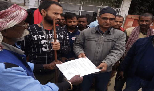 सिके राउतका नेताहरु गाउँपालिका पुग्दा जनप्रतिनीधिहरु कुर्शी छाडेर भागे